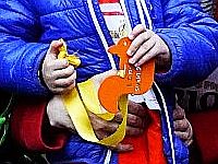 Medal - pomarańczowa wiewiórka - dla dzieci uczestniczących Leśnej Piątce