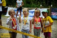 Białe wiewiórki Leśnej Piątki - medale dla dzieci i młodzieży.